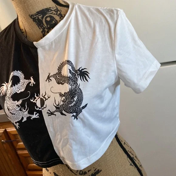 SOLD! SHEIN cropped short sleeve tee shirt size woman’s small - Picture 4 of 7